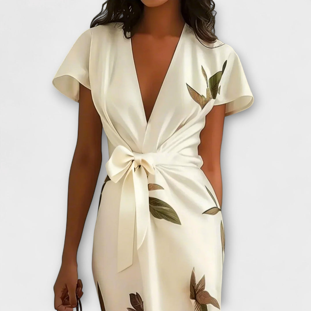 Robe en satin à encolure croisée