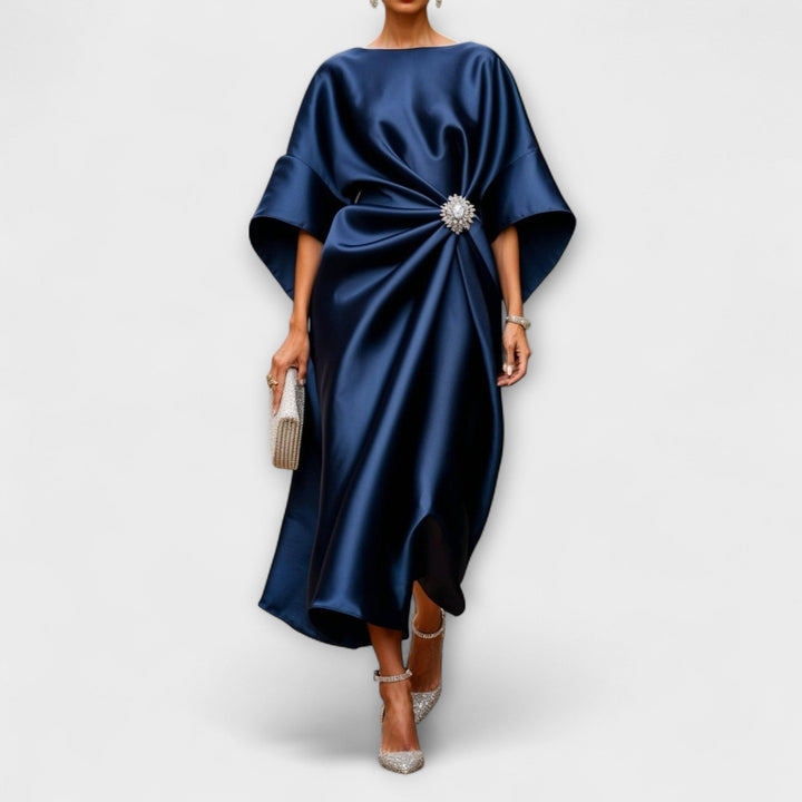 Robe maxi en satin luxueux avec brillance