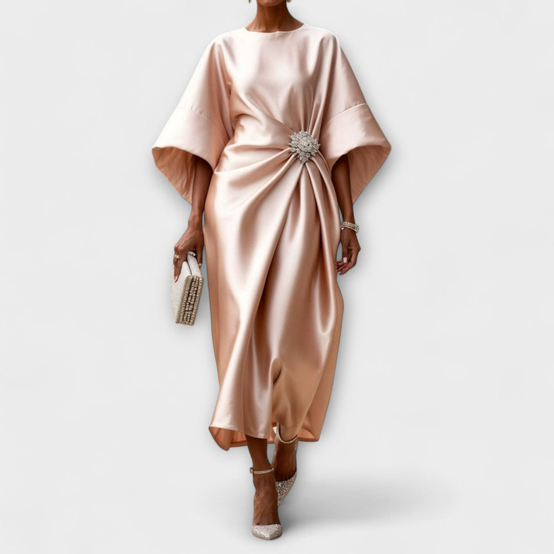 Robe maxi en satin luxueux avec brillance