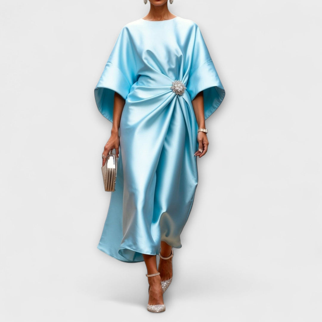 Robe maxi en satin luxueux avec brillance
