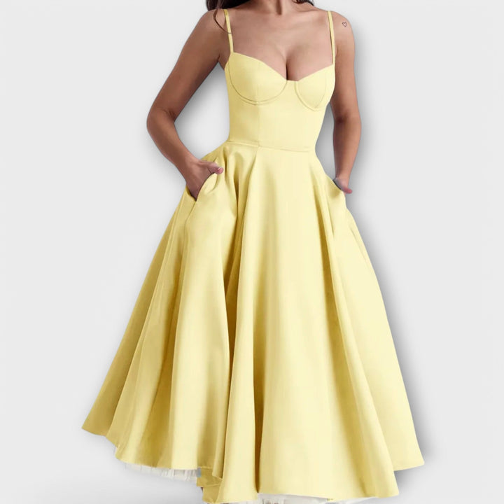 Mélie – Robe d'été légère avec détail de corset