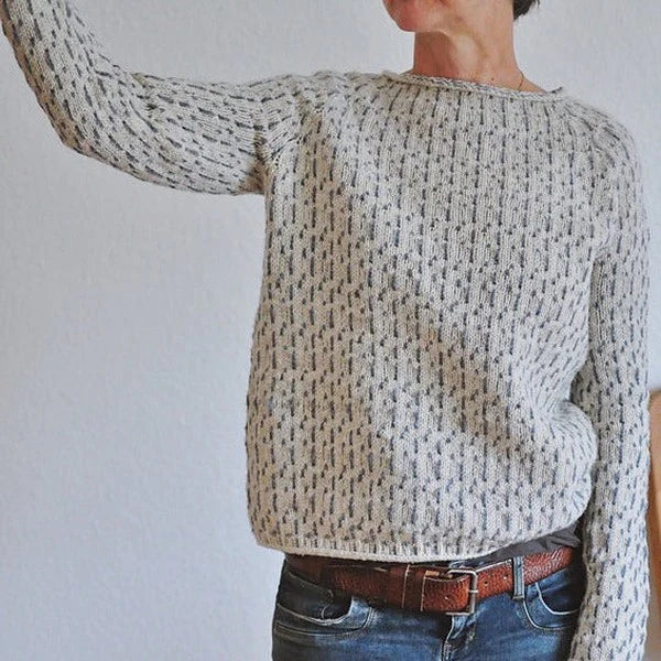 Victoria | Pull gris élégant avec décolleté en “U”
