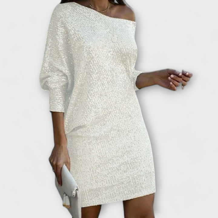 Robe de fête avec des paillettes et un contraste
