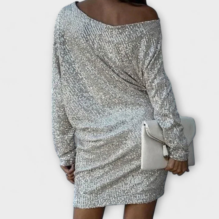 Robe de fête avec des paillettes et un contraste