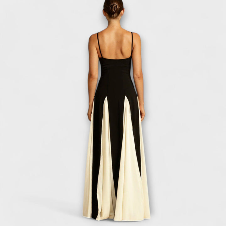 Ember - Élégance classique Robe maxi A-line avec panneaux en tulle
