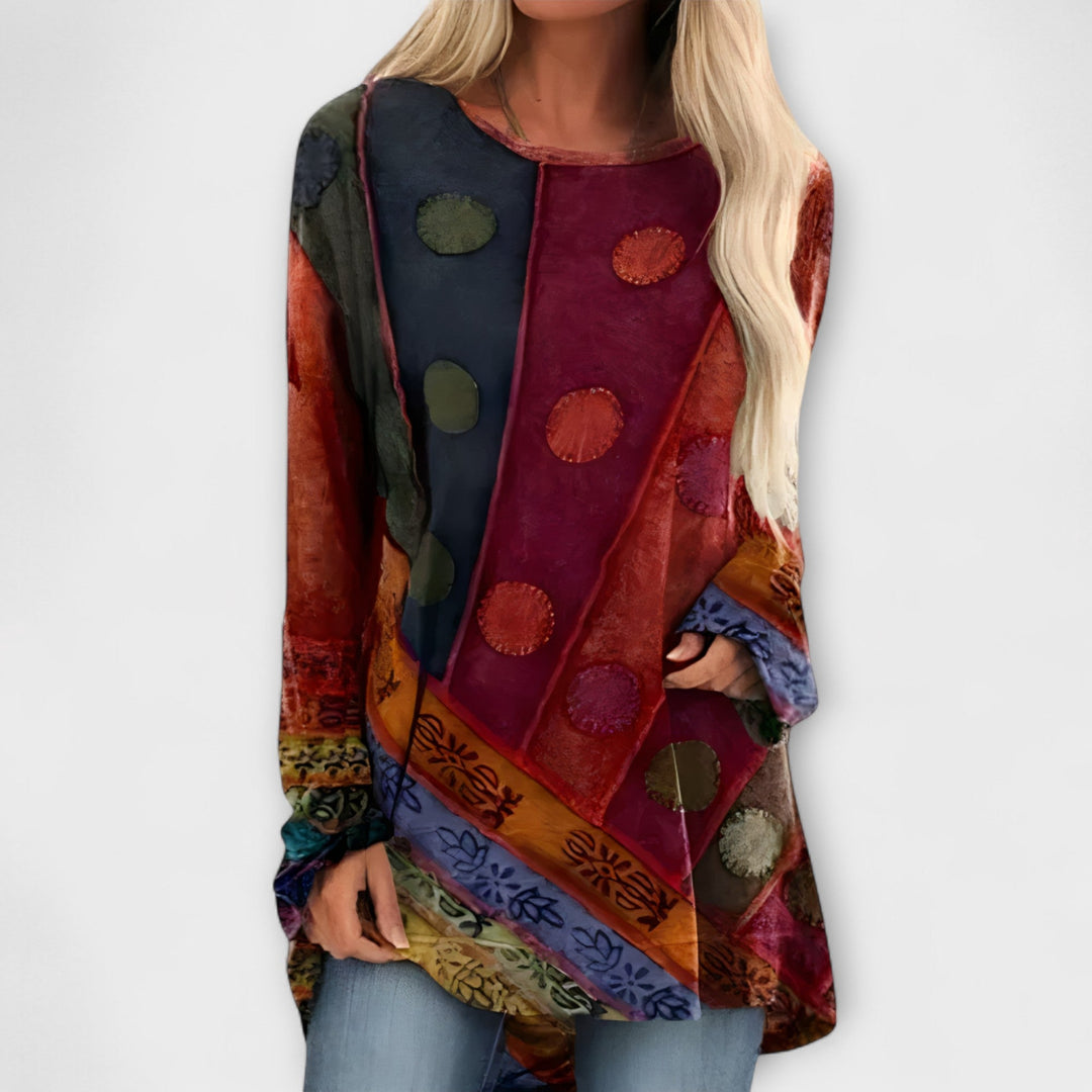 Blouse féminine stylée avec imprimé ethnique