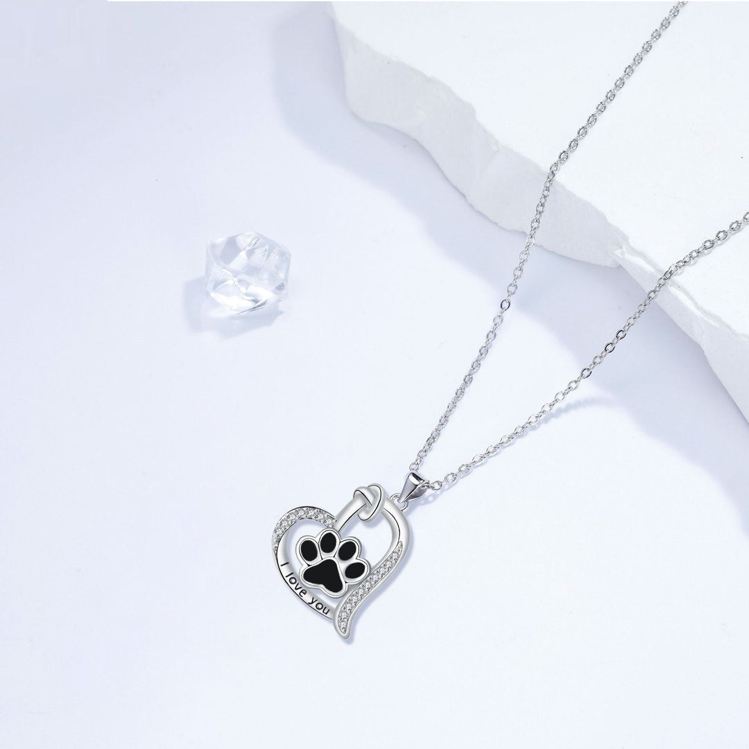 Collier avec empreinte de patte de chien en forme de cœur avec des zirconiums