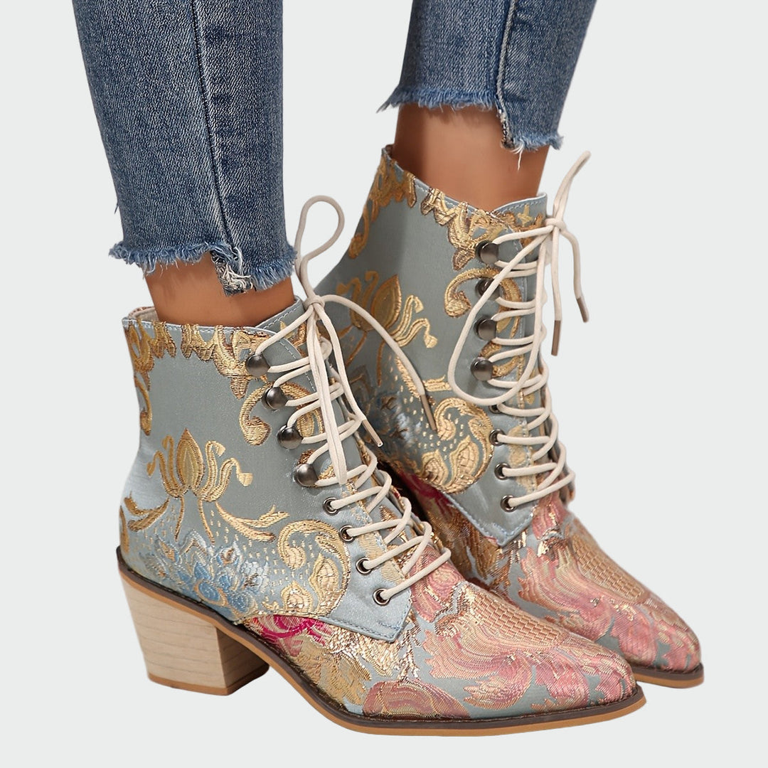 Chaussures en cuir avec des fleurs