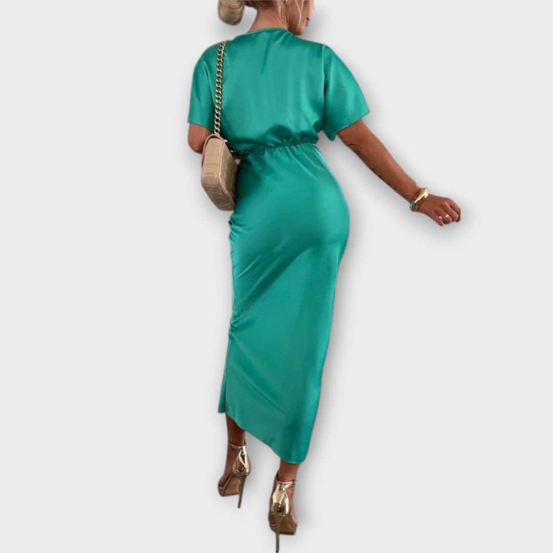 Sable - Robe maxi avec décolleté en V et nœud croisé en satin épais