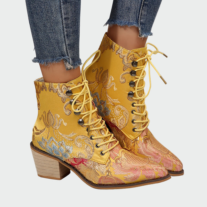 Chaussures en cuir avec des fleurs