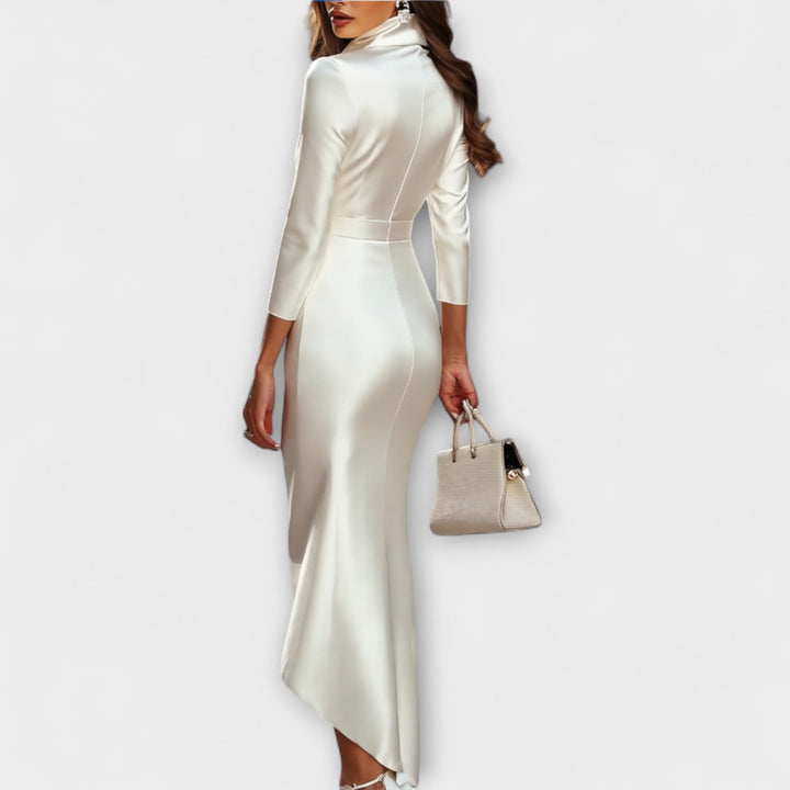 Rebecca - Élégante robe midi en satin blanc avec décolleté en V