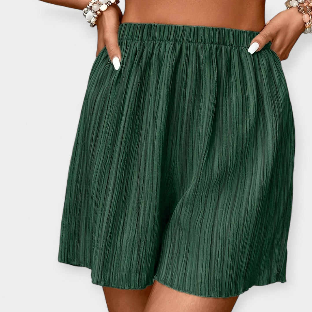 Shorts stylés avec plis