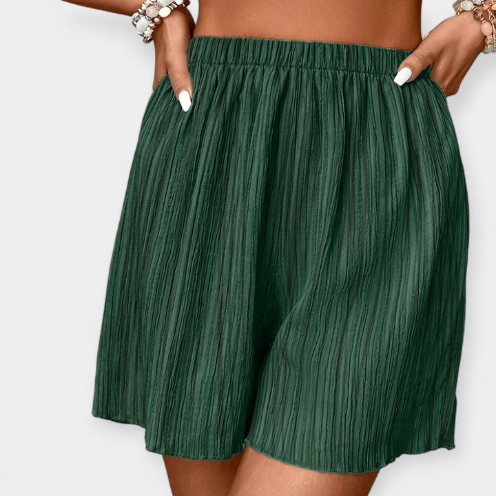 Shorts stylés avec plis