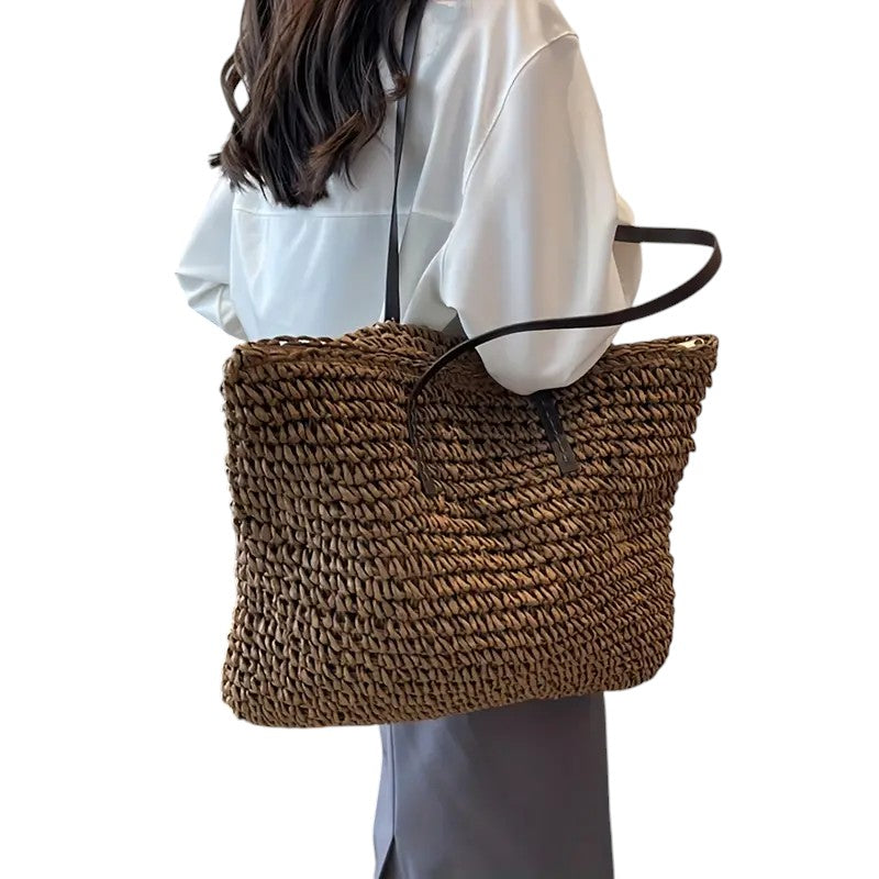 Cécile.- Sac tissé