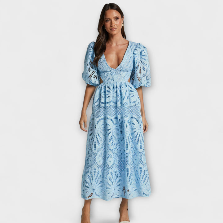 Robe élégante avec des détails délicats