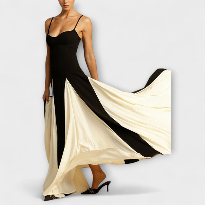 Ember - Élégance classique Robe maxi A-line avec panneaux en tulle
