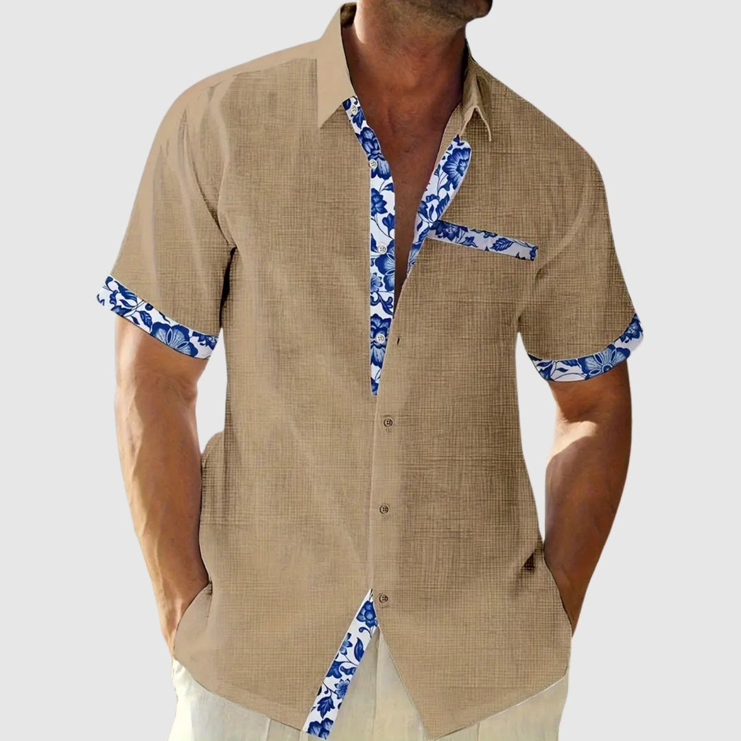 Libuše – Chemise à manches courtes avec des détails contrastés