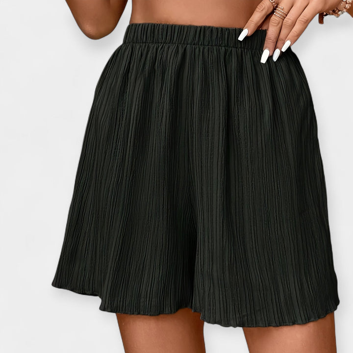 Shorts stylés avec plis
