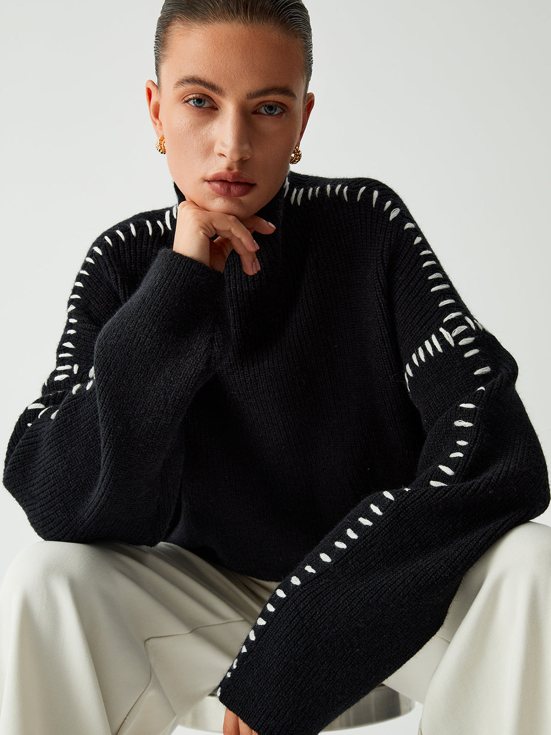 Alma | Pull oversize à col roulé avec détails en piqué