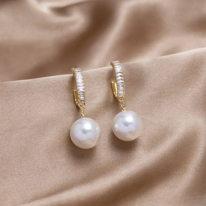 Boucles d'oreilles élégantes avec perles et zircon