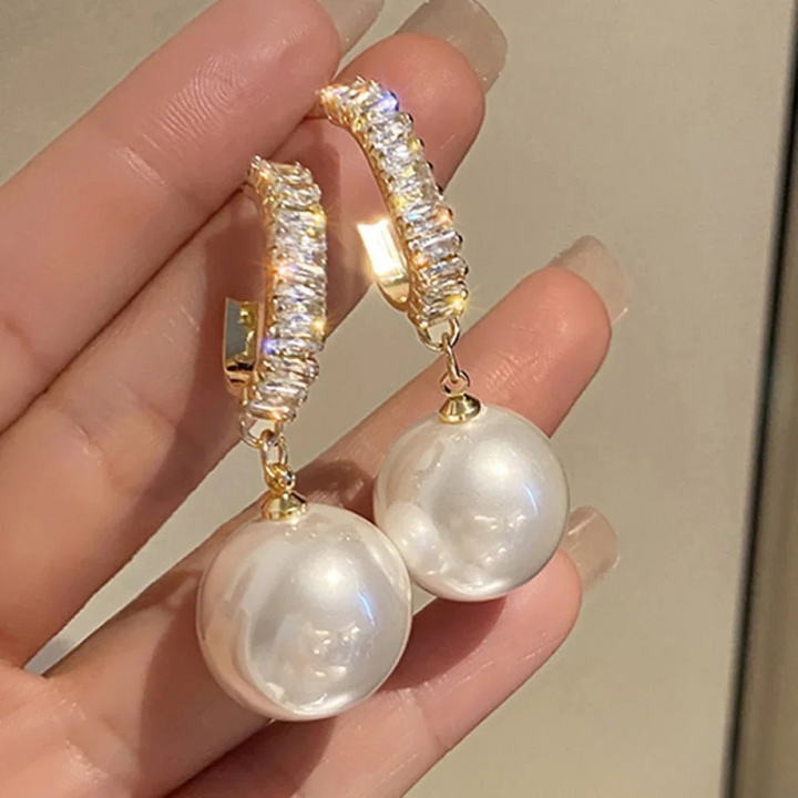 Boucles d'oreilles élégantes avec perles et zircon