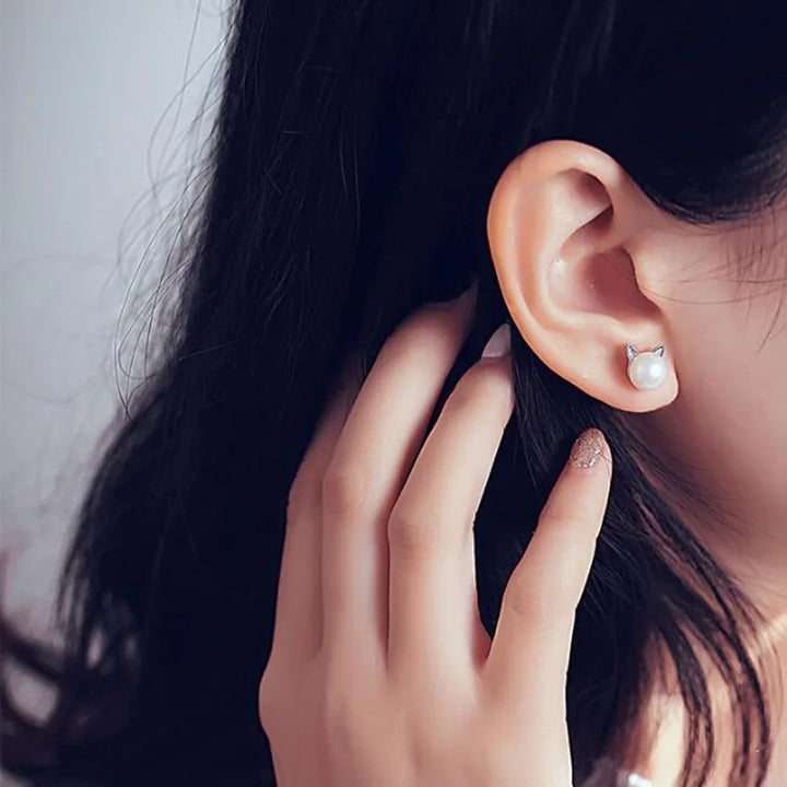 Boucles d'oreilles en argent avec perle en forme de chat