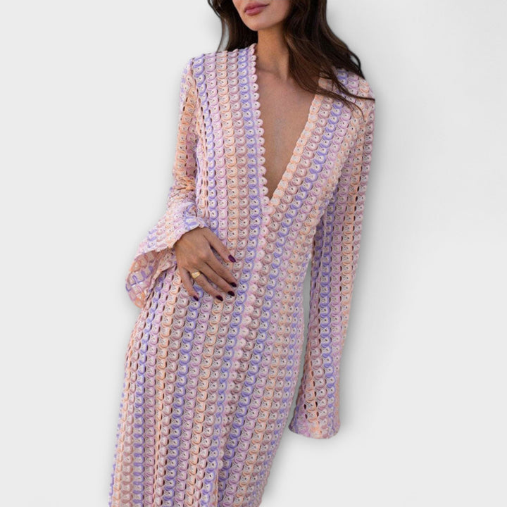 Elina – Robe maxi avec décolleté en V et ambiance estivale