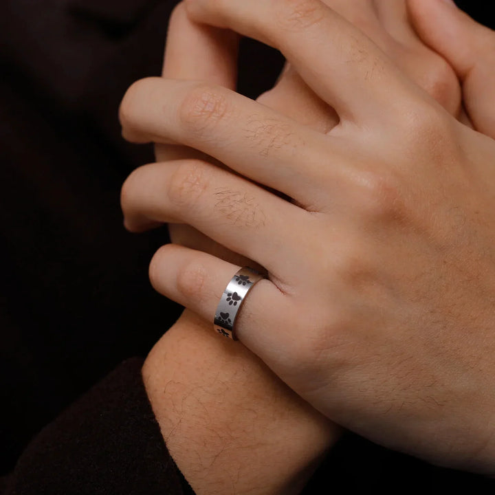 Bague avec empreinte de patte fabriquée à la main en acier inoxydable