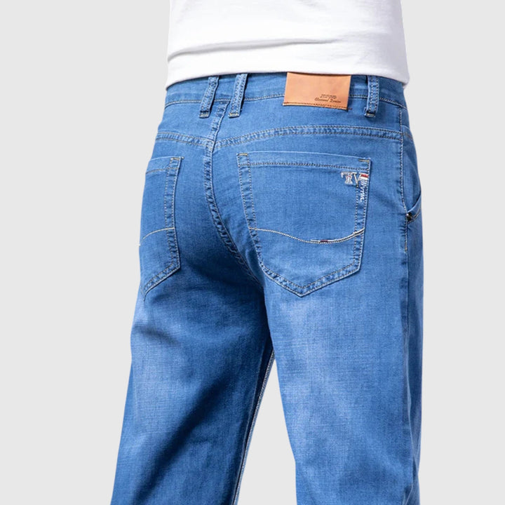 Jeans droits classiques