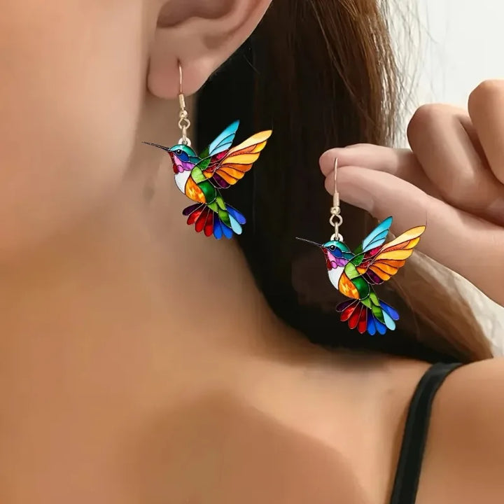 Boucles d'oreilles en acrylique avec colibri – Design clair avec un oiseau en 2D