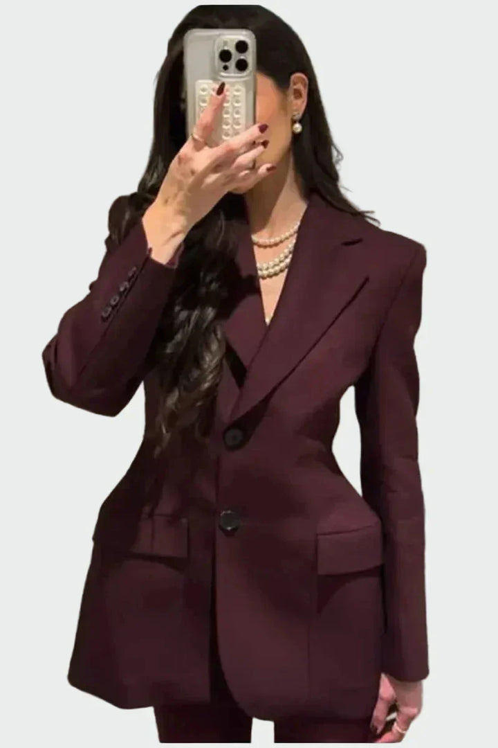 Nikol - Veste avec une Coupe Impressionnante et des Boutons