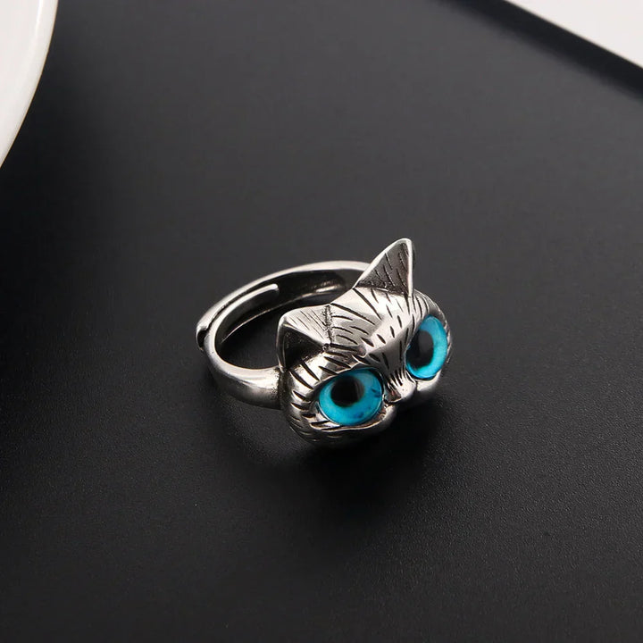 Bague avec un chat aux yeux bleus – Bague vintage ludique en argent pour les amoureux des chats