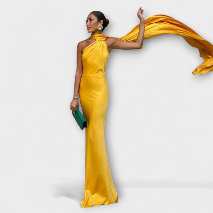 Robe Maxi Chic avec épaules dénudées et lien autour du cou