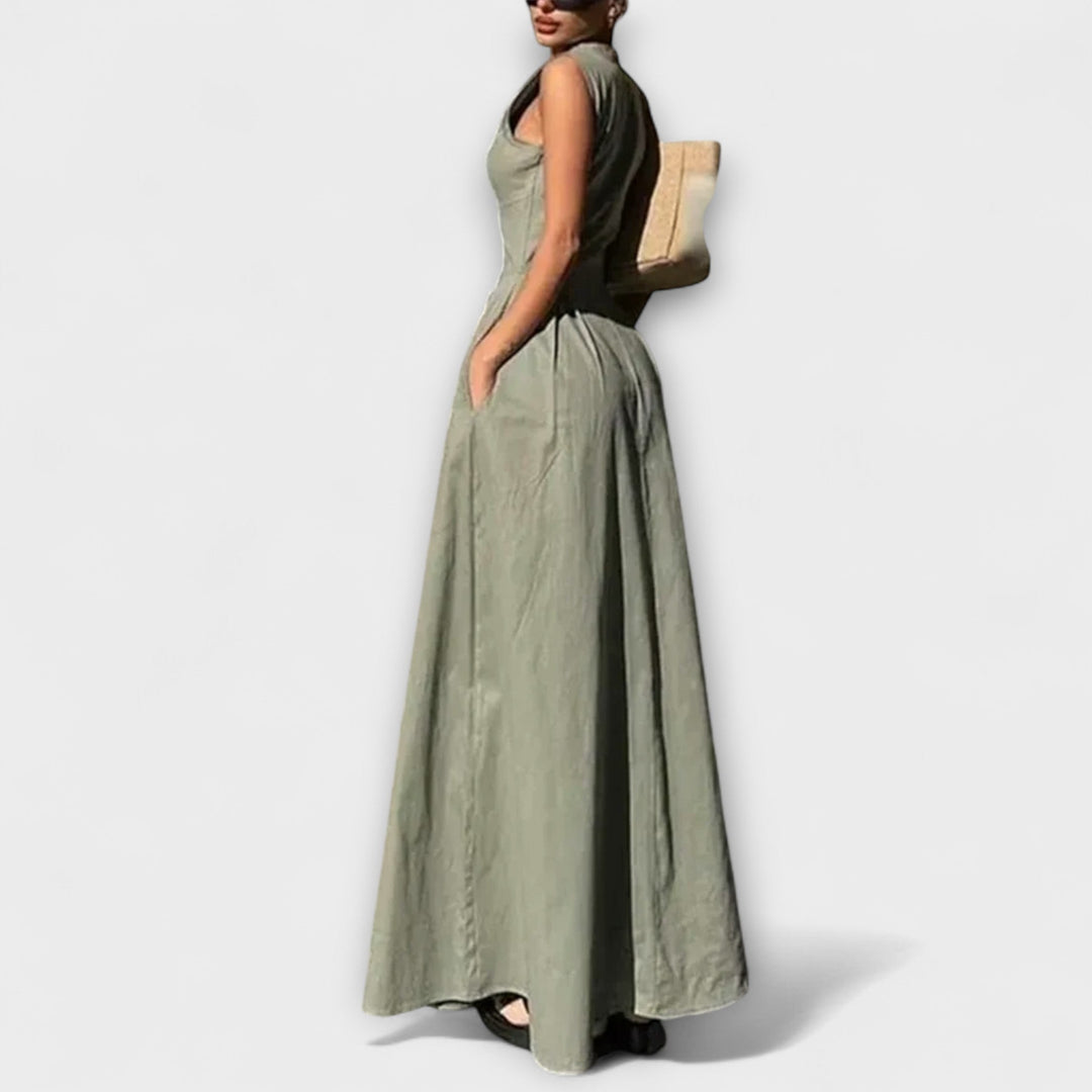 Robe sans manches avec plissés et coupe ajustée midi
