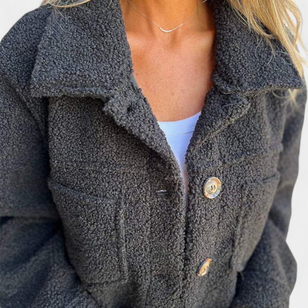 Kristýna – Veste courte avec revers