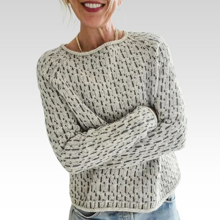 Victoria | Pull gris élégant avec décolleté en “U”