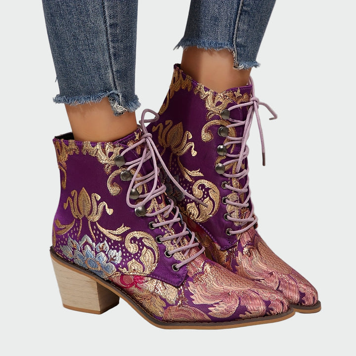 Chaussures en cuir avec des fleurs