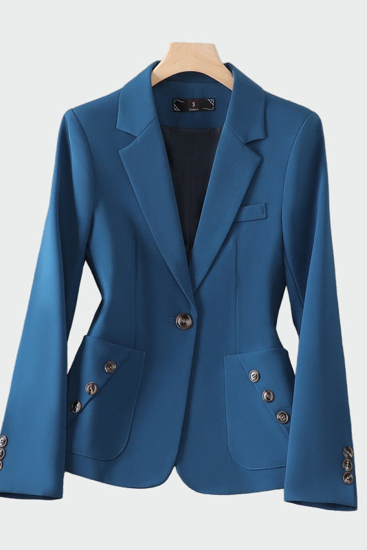 Beáta - Veste au coupe enchanteur
