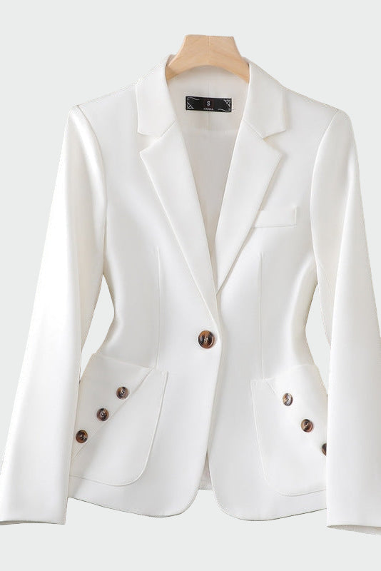 Beáta - Veste au coupe enchanteur