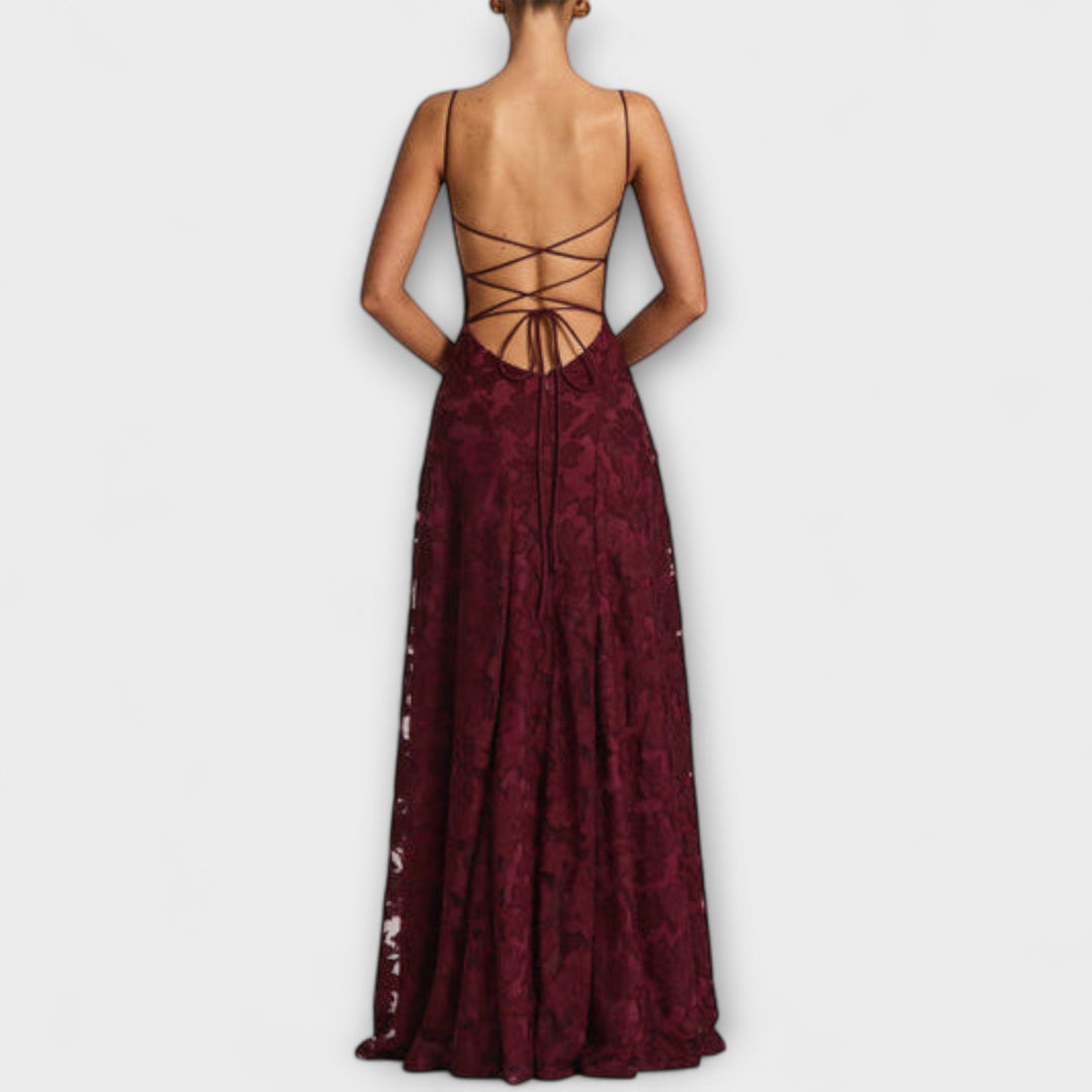 Kairi - Robe Maxi Stylée avec Dentelle Florale et Bretelles Spaghetti