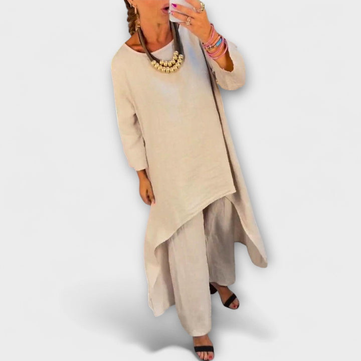 Tabea - Costume en lin avec décolleté rond