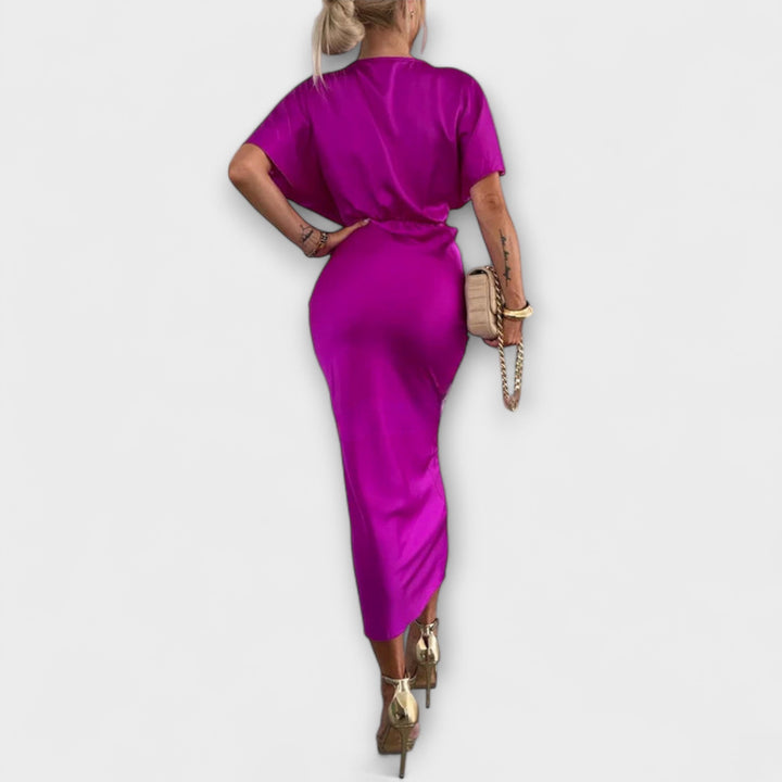 Sable - Robe maxi avec décolleté en V et nœud croisé en satin épais