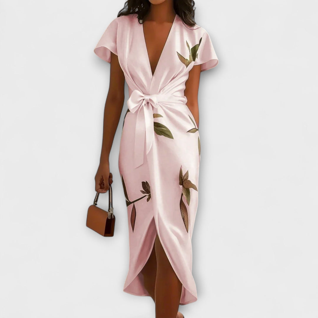 Robe en satin à encolure croisée