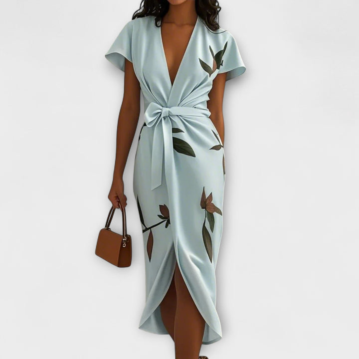 Robe en satin à encolure croisée