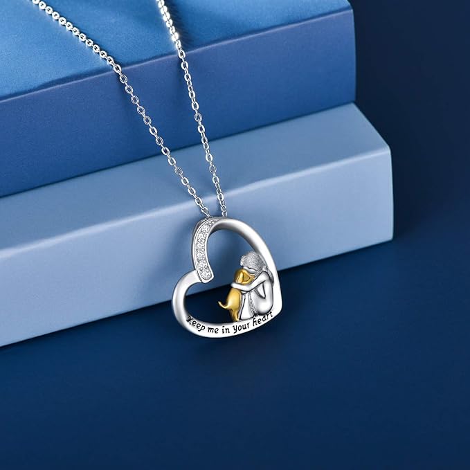 Katerina - Collier en argent avec un cœur, un chien et des zirconiums