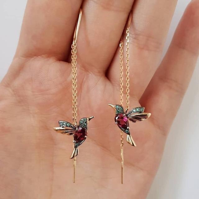 Boucles d'oreilles émaillées avec zirconiums en forme de colibri