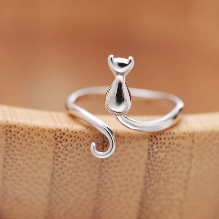 Bague mignonne avec un chat en acier inoxydable