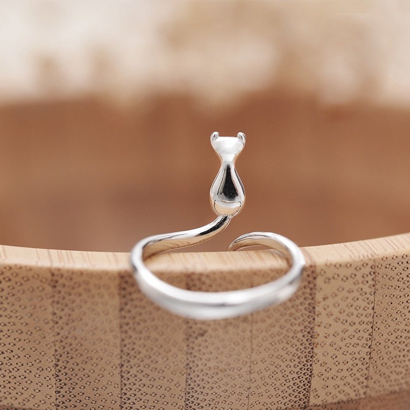 Bague mignonne avec un chat en acier inoxydable
