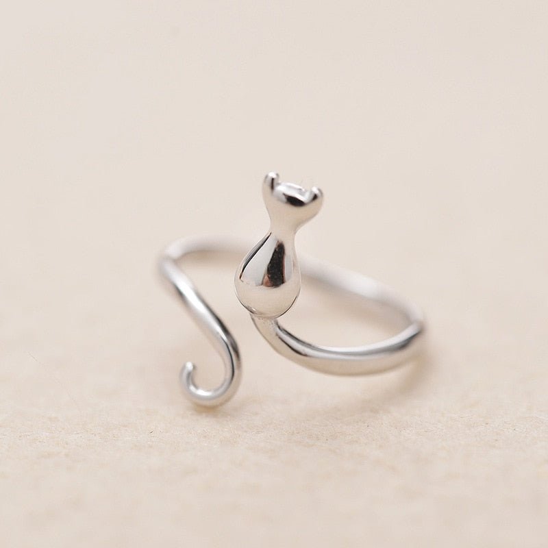Bague mignonne avec un chat en acier inoxydable